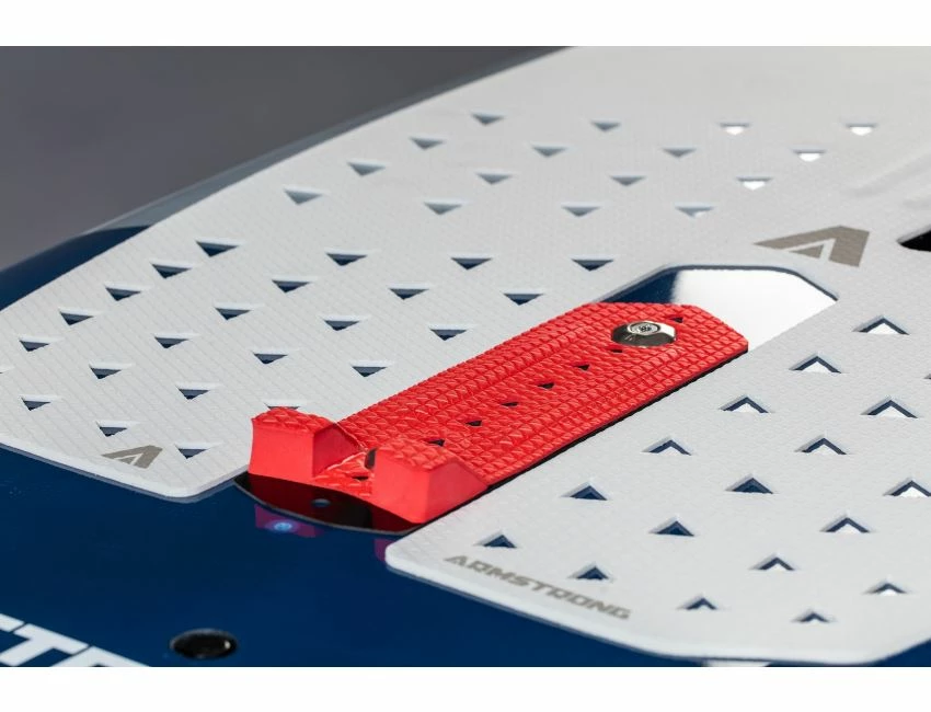 Pad de Queue Réglable en Carbone pour Planche de Wing Foil | Accessoire de Sport Nautique 4 Pad de Queue Réglable en Carbone pour Planche de Wing Foil | Accessoire de Sport Nautique – Image 2