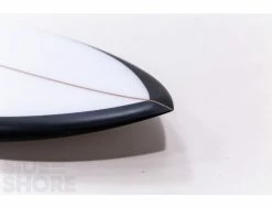 Fish - Spray Black - 5'8 X 21" X 2 1/2" - Twin - Futures -Side-Shore Soldes Magasin fish spray black 58 x 21 x 2 12 twin futures christenson surfboards 4