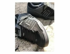 Chaussures Globe Fusion Black Night pour Femme - Confort et Style Urbain -Side-Shore Soldes Magasin fusion black night globe 3