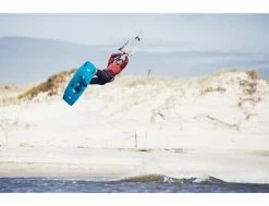 Gambler 2018 Nue - Planche Twin-Tip Kitesurf Occasion - Sports Nautiques 15 Gambler 2018 Nue - Planche Twin-Tip Kitesurf Occasion - Sports Nautiques -Side-Shore Soldes Magasin gambler 2018 nue north kiteboarding 5