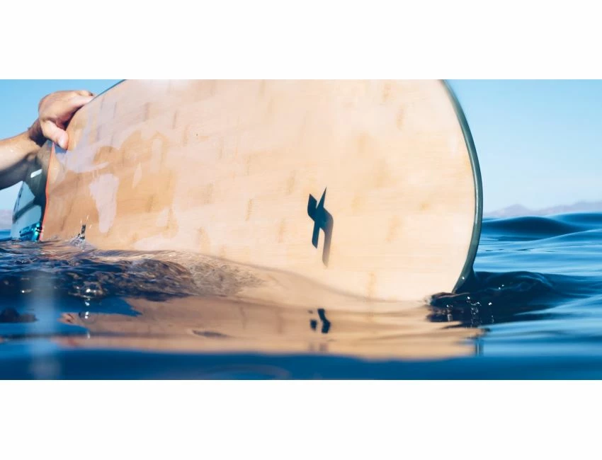 F-One Slice Bamboo Foil 2022 - Planche de Kite Foil Hautes Performances 10 F-One Slice Bamboo Foil 2022 - Planche de Kite Foil Hautes Performances – Image 8