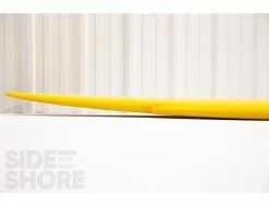 The Apex MLB - Yellow Tint - 9'4 X 22 13/16" X 2 7/8" - 70 L - Single + Quad -Side-Shore Soldes Magasin the apex mlb yellow tint 94 x 22 1316 x 2 78 70 l single quad aipa 9