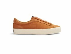 VM002 Suede Cheddar White - Chaussures Homme Confortables et Élégantes 12 VM002 Suede Cheddar White - Chaussures Homme Confortables et Élégantes -Side-Shore Soldes Magasin vm002 suede cheddar white last resort ab 2